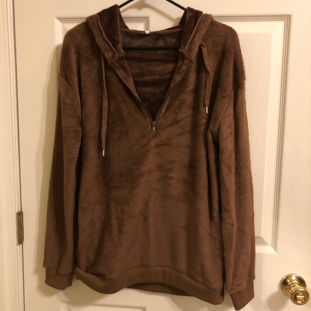 Women’s Large Fleece Pullover Hoodie, Brown. Brand new, never worn!